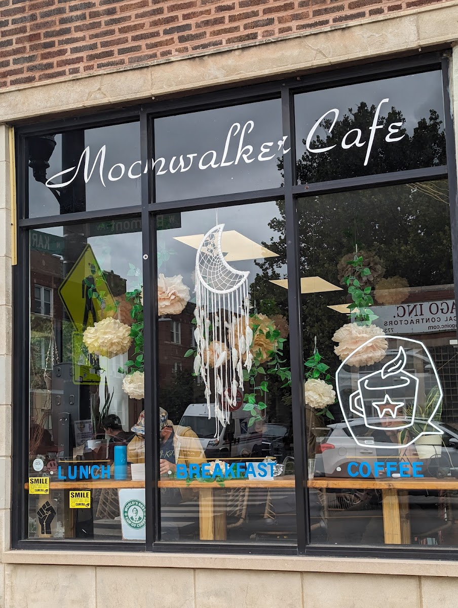 Moonwalker Cafe
